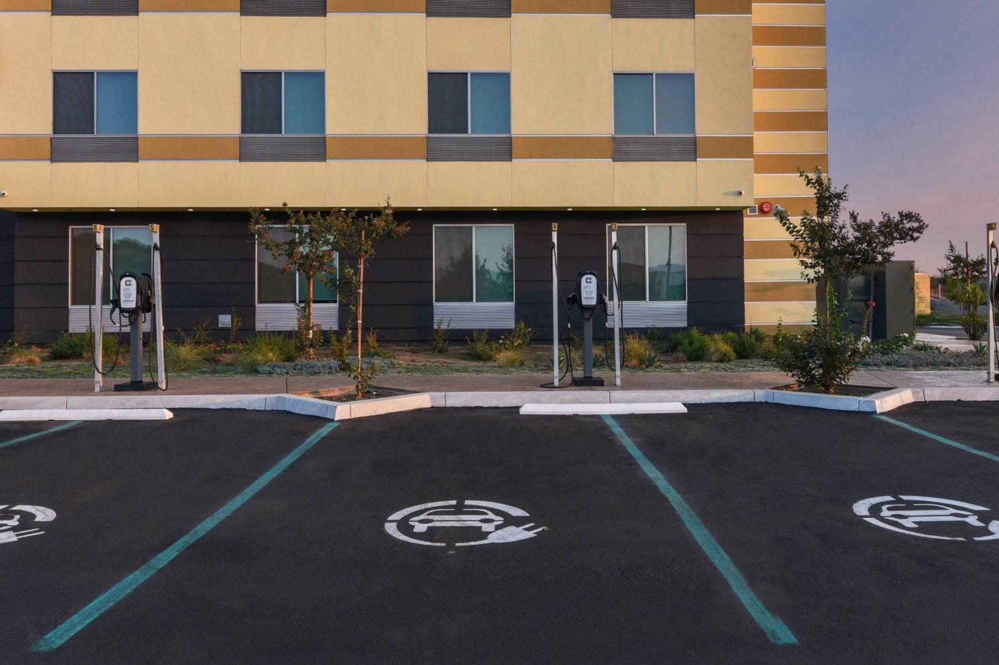 Fairfield Inn & Suites By Marriott Moorpark Ventura County Exterior foto